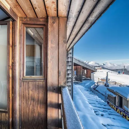 1600 Sur Les Pistes Avec Balcon Et Vue Montagne Apartamento